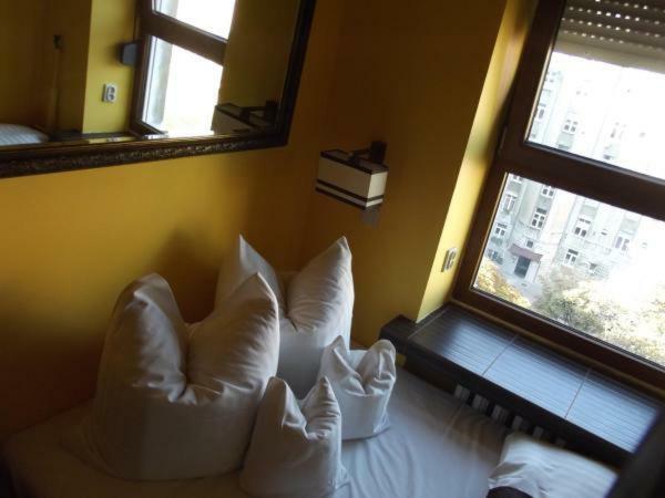 Апартаменты Bed4City Szpitalna Street-Adults Only Варшава Экстерьер фото